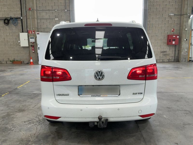 Volkswagen Touran 2.0 TDI Advance 2014