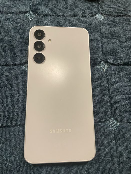 Vand samsung galaxy a16 impecabil