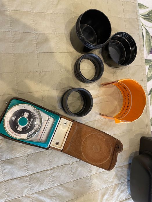Фотоапарат Зенит +   фотоапарат Эликон автофокус