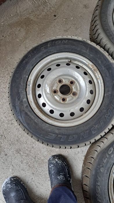 Зимние шины с дисками б/у