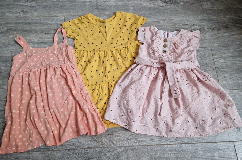 Lot rochite marimea 92 SMYK