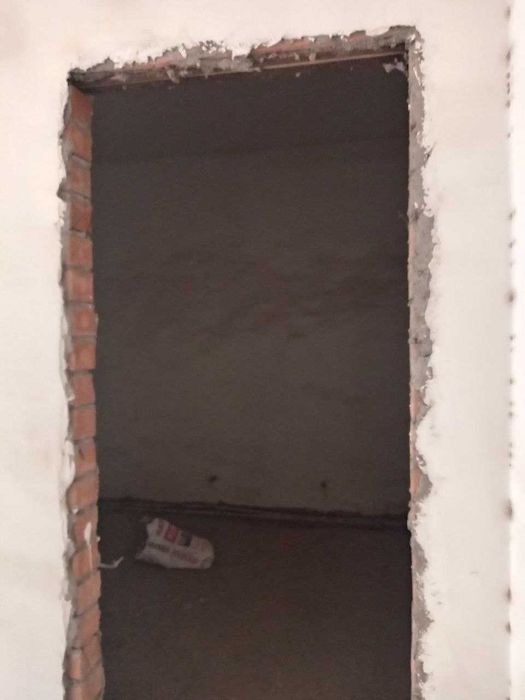 Jizzaxda kvartira sotiladi 4 xonali