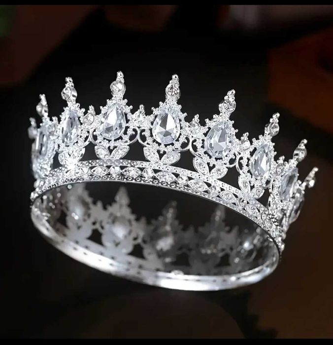 Метална корона за партита и Tik Tok