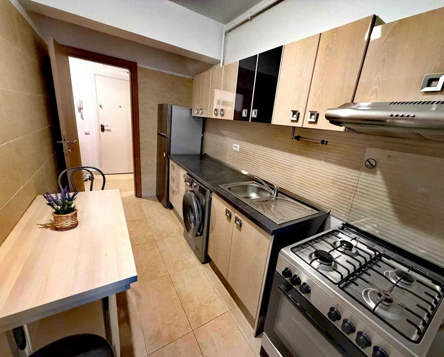 Inchiriez garsoniera decomandata in zona Titan - complex High Class Residence