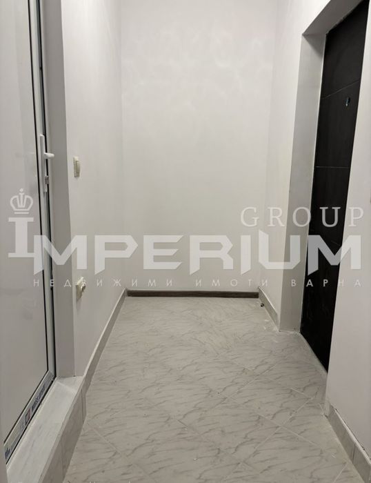 Продава ЕКСКЛУЗИВНО: Двустаен, среден апартамент * юг * след ремонт,