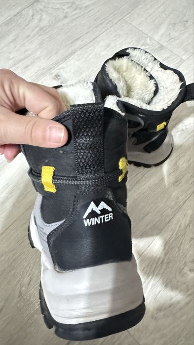 Продается зимние сапоги