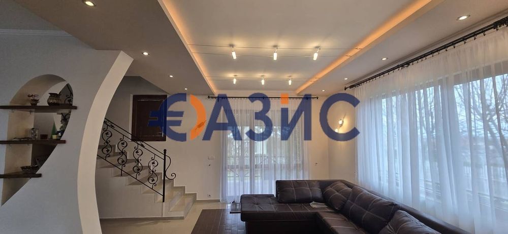 Продава се Тристаен апартамент в с. Каменар, Област Бургас - 137 кв.м за 894 €/кв.м - Снимка #1