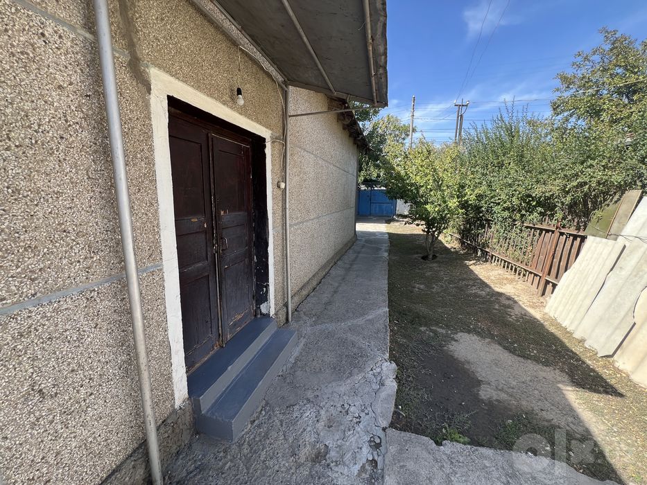 Продается дом 6 соток в доль главной дороги