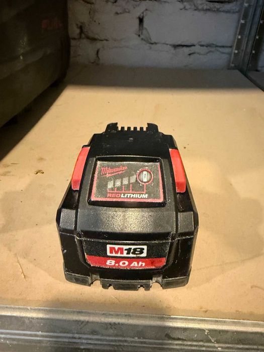 Прахосмукачка Milwaukee M18 FPOVCL, батерия M18B12, M18B8, M18HOAL