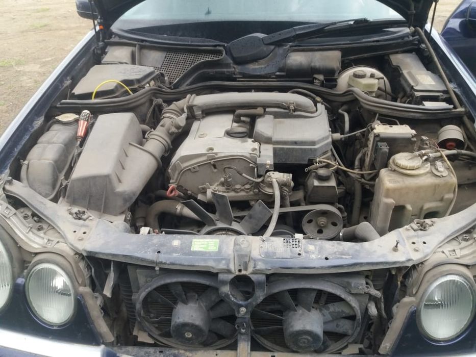 Продам автомашину М210