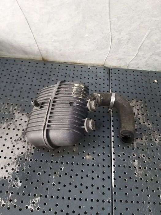Rezervor vacuum 2.0 tdi audi a6 c6 4f 8e0129955