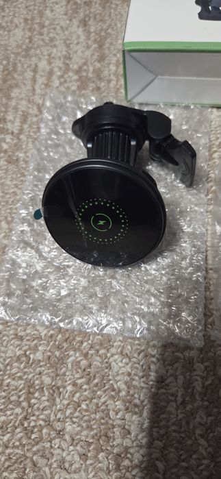 Suport auto telefon cu încărcare wireless