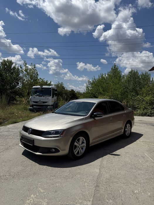 VOLKSWAGEN Jetta 2012 — imagine 2