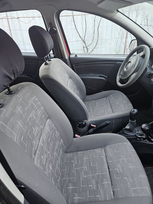 SE VINDE  Dacia Sandero 2008