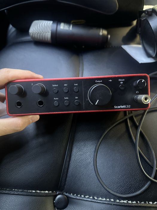 Продам focusrite 2i2 4th gen