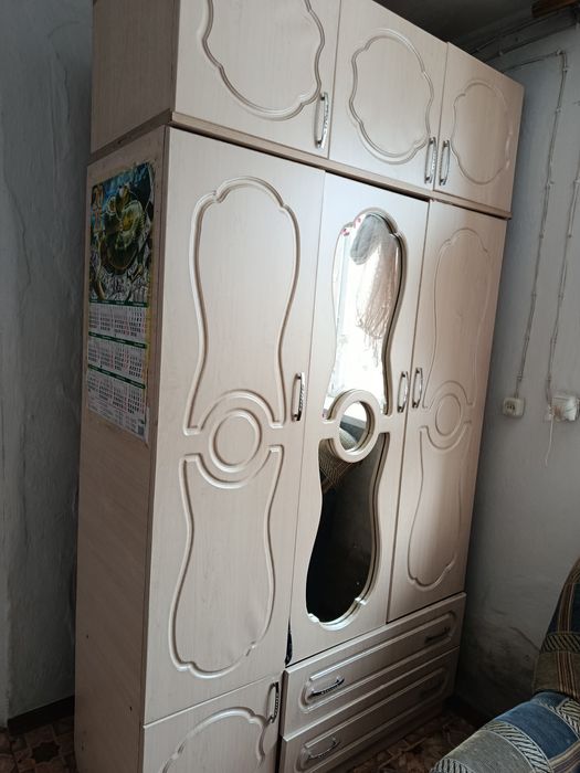 Продам мебель шкаф кресло