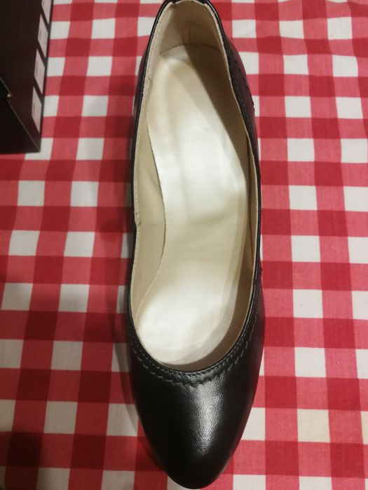 Дамски обувки номер 37