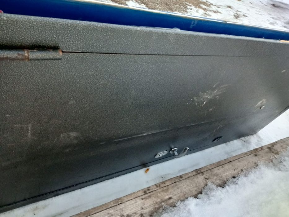 Продаются железные двери