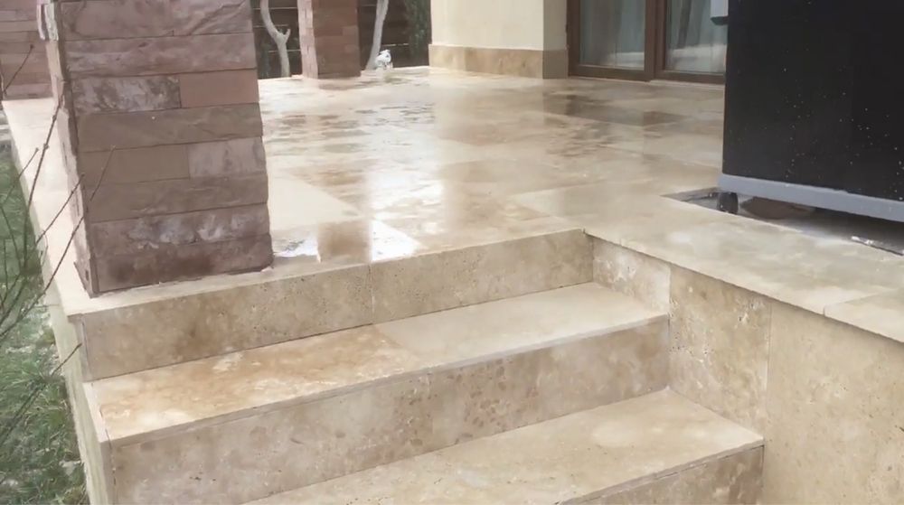 Montez mocheta. Montam gresie ,faianta ,travertin,trepte, granit.