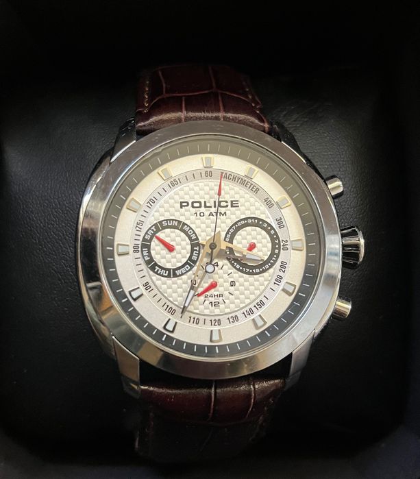 Часовник  Police