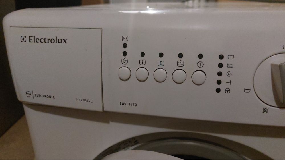 Пералня Electrolux EWC 1350