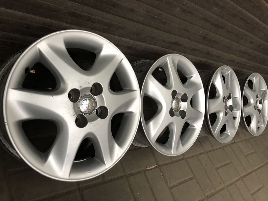 Диски на Тойота Королла r15