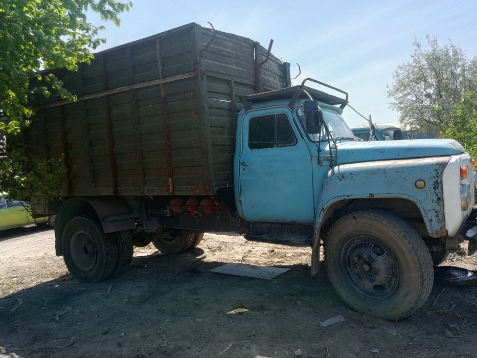 Gaz 53 sotiladi yaxshi xolatda