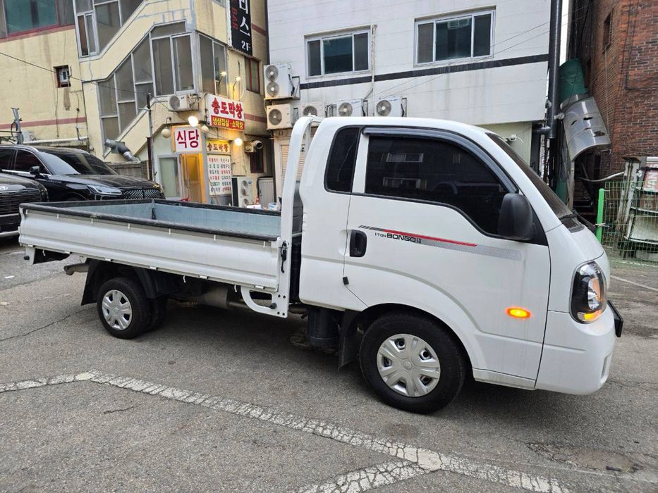 KIA Bongo КИА Бонго 2025 год 05-ый месяц