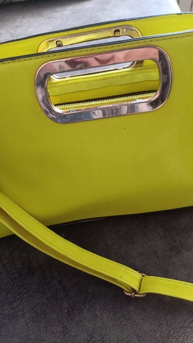 Продам сумочки новые