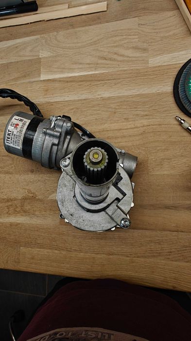 Ел./хидравлично управление Тойота Аурис 2008г. 2.0 D4D 126k.c.