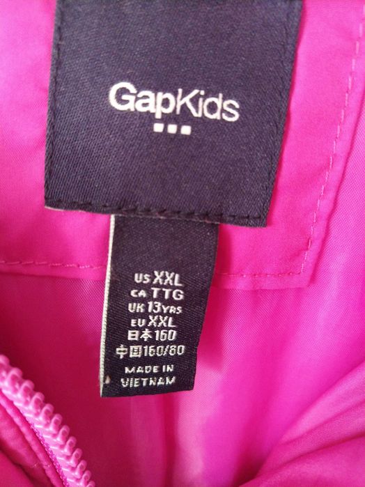 Vând haină de fâș pt  fete măr. 150 cm