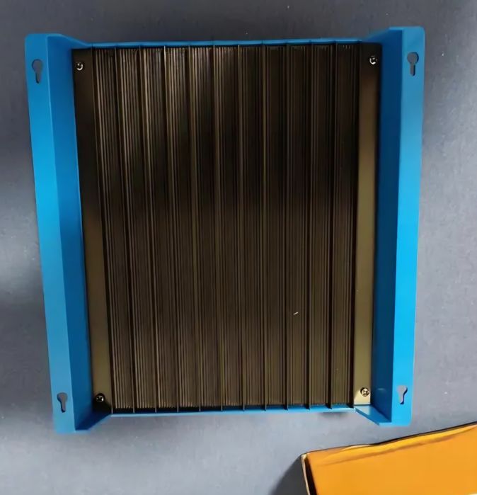 Vând mppt solar charge controller 120A