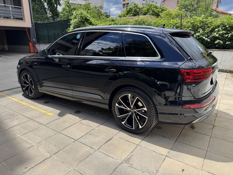Audi Q7 e-tron 4M 3.0 TDI *Plug-in Hybrid *360 камера *HeadUp *Keyless *SoftClose *Panorama *Масаж *Обдухване *BOSE *Distronic