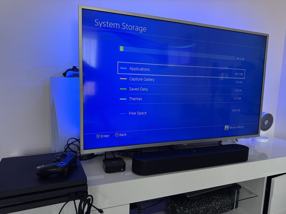 Playstation 4 Pro 1 TB SSD - пълен комплект + 9 игри