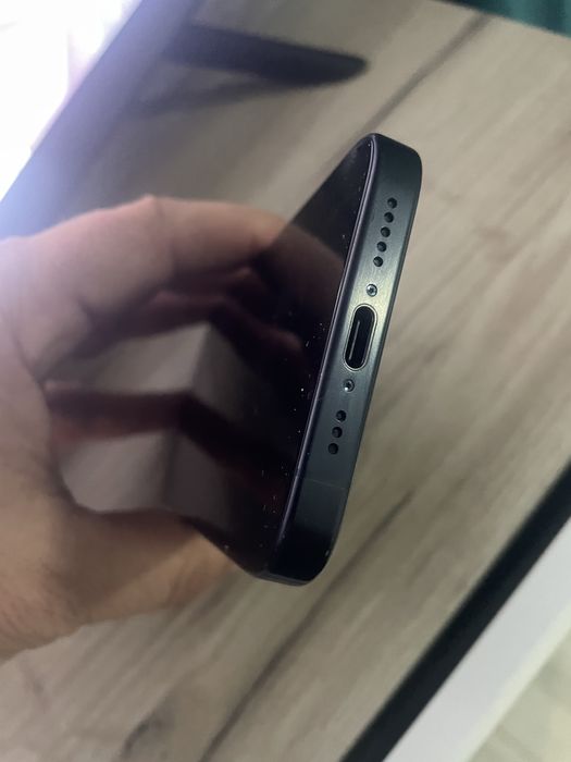 Vand iph 15-PRO 256-Gb stare perfecta