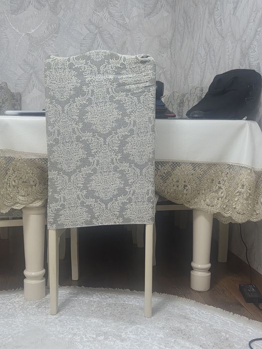 Продам стол со стульями!