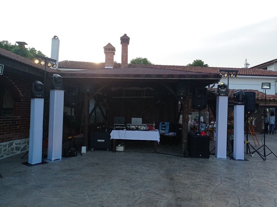 Алуминиеви тотеми (стойки за осветление)