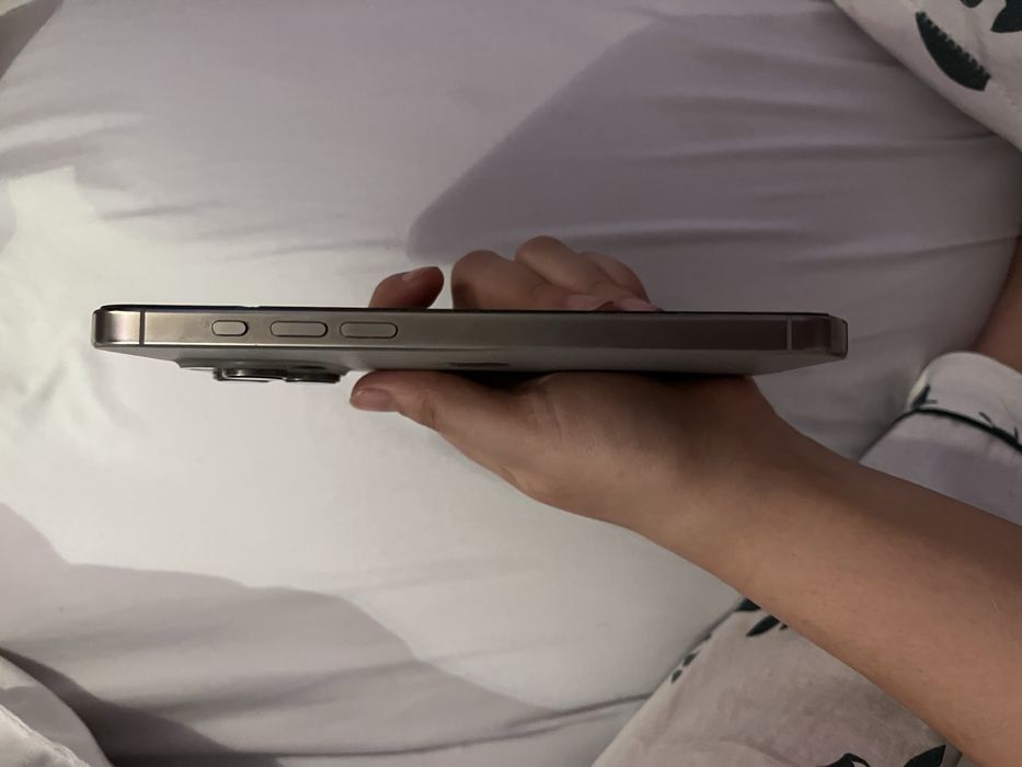 Продам телефон 16Про макс