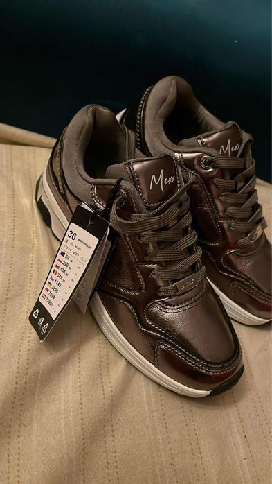 Adidași Damă mărimea 36