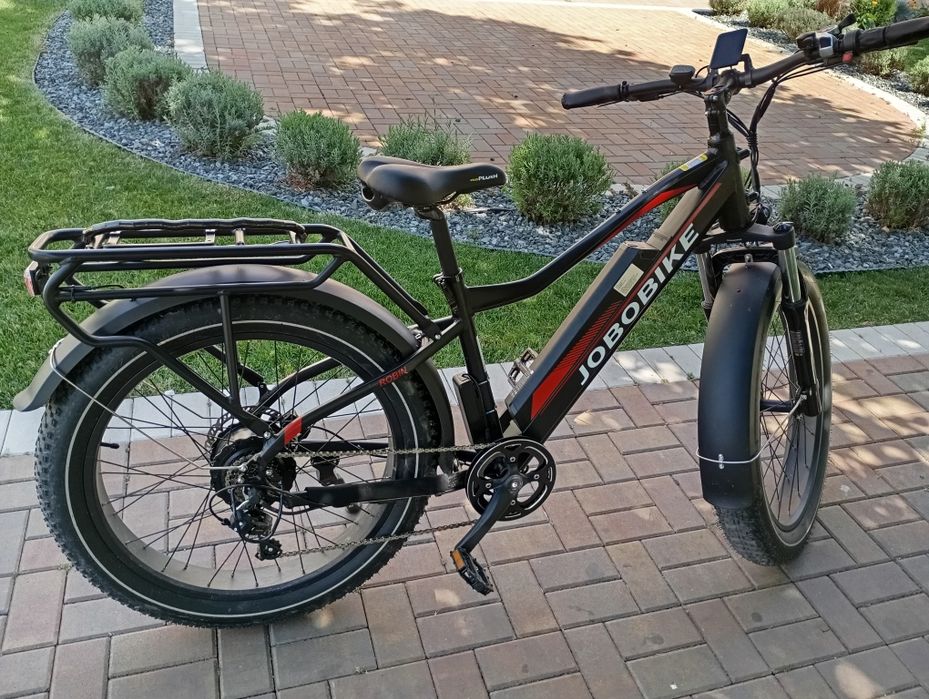 Bicicleta jobobike electrica este noua.