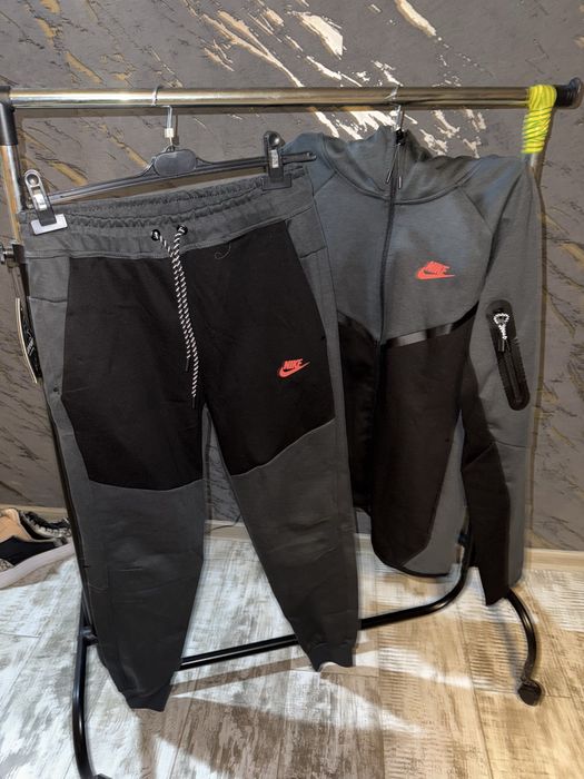 nike tech tooate marimile