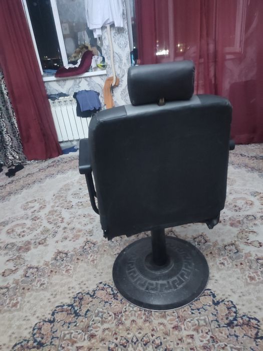 BBarbershop va Ofis uchun kreslo