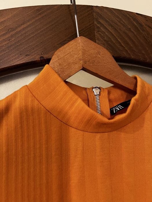 Жълта рокля Zara