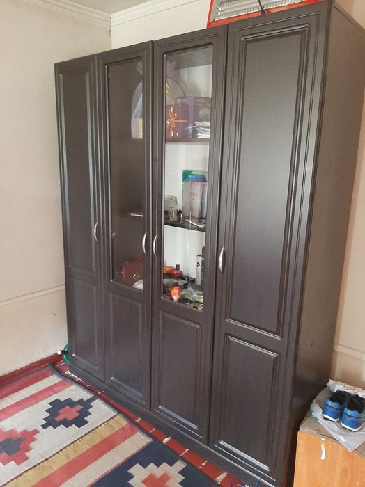 Shkaf sotiladi qurilgan joyi yo'q