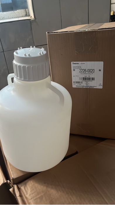 Лабораторное оборудование и посуда продам
