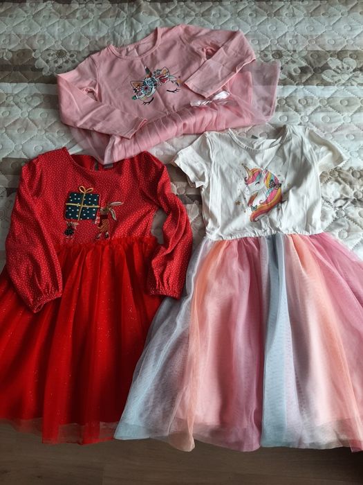 Рокли за  7г момиче. Цена за трите общо 16лв