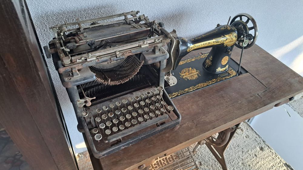 Masina de scris vintage Remington
