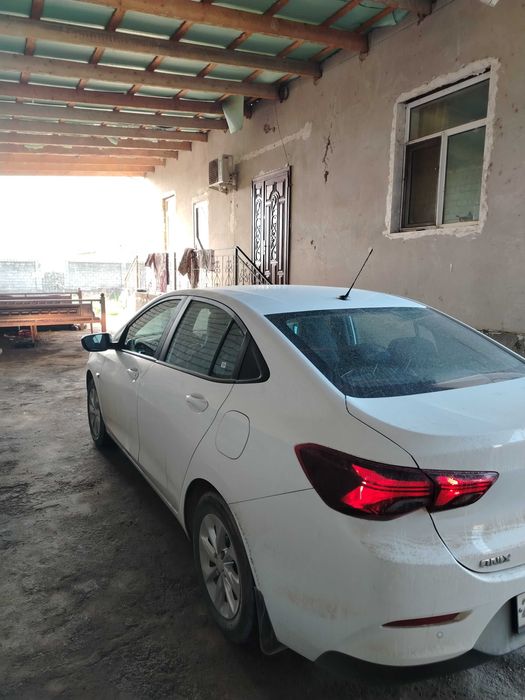 Chevrolet Onix 2025 — 2