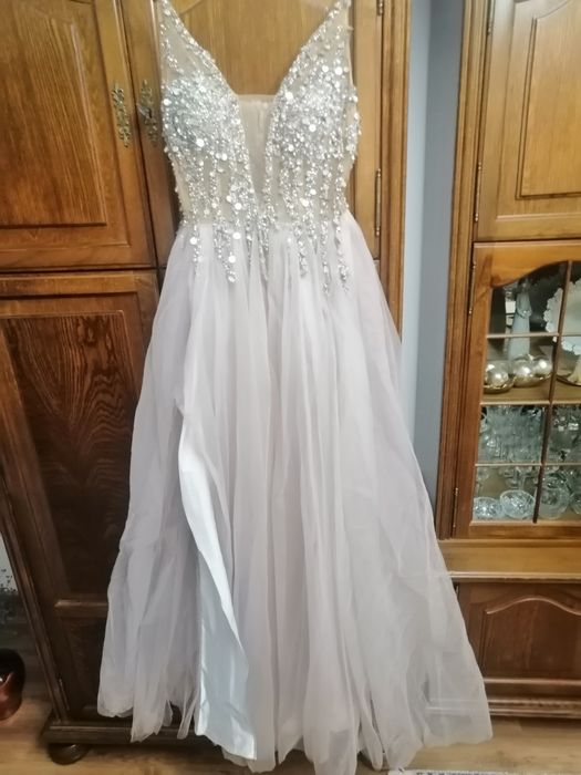 Rochie de ocazie cu paiete, 1000 lei