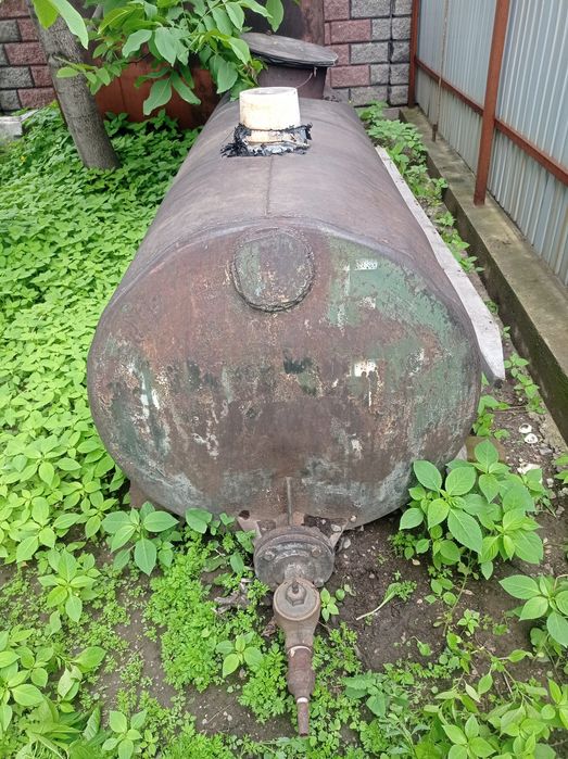 Бочка 2 куб металлическая